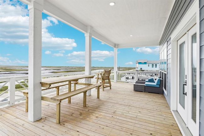 Front upper Deck | Image 32