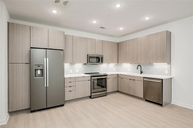 APT-123 - 4802 S Congress Ave, Condo with 1 bedrooms, 1 bathrooms and null parking in Austin TX | Image 14