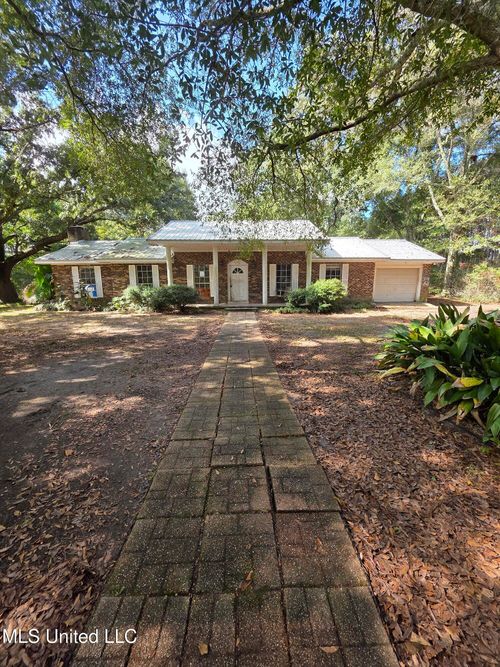 619 Highway 29, Wiggins, MS, 39577-8427 | Card Image