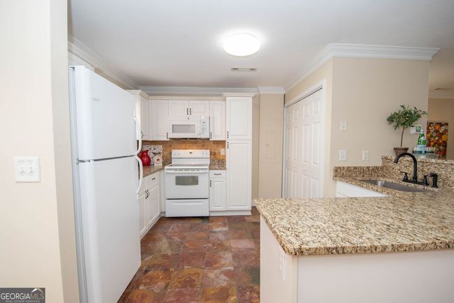 482 N Jeff Davis Dr, Condo with 2 bedrooms, 2 bathrooms and 2 parking in Fayetteville GA | Image 9
