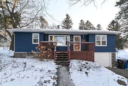 213 Highland St, Mount Horeb, WI, 53572-1621 | Card Image