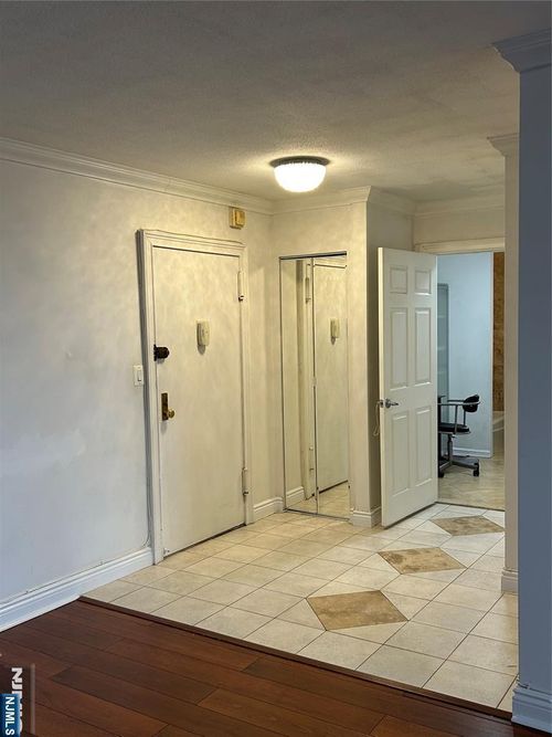 2200 Central Rd, Fort Lee, NJ, 07024-7557 | Card Image