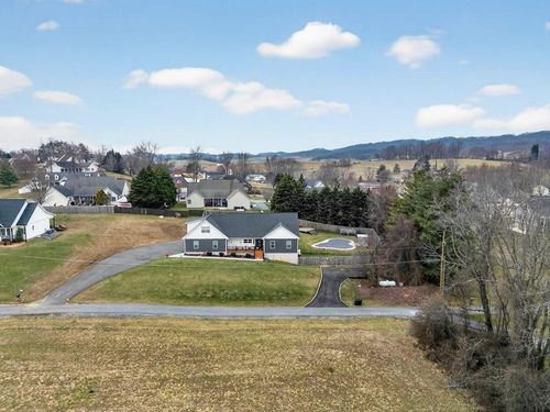 222 Spanish Oak Ln, Glade Spring, VA, 24340-1500 | Card Image