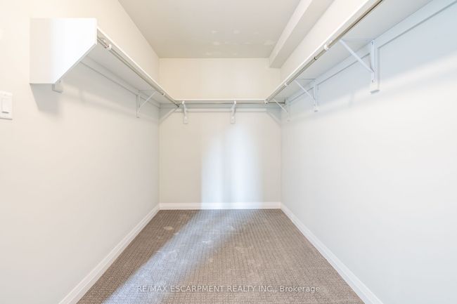 189 Lormont Blvd, House attached with 3 bedrooms, 3 bathrooms and 1 parking in Stoney Creek ON | Image 36