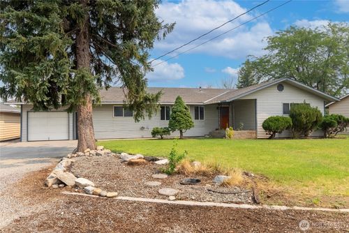 717 W Ridge Dr, Omak, WA, 98841-9520 | Card Image