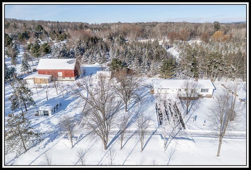 E8130 Flease Road, MUKWA, WI, 54961 | Card Image