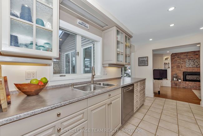 129 Ridgeview Dr, House other with 5 bedrooms, 3 bathrooms and 4 parking in Carp ON | Image 11
