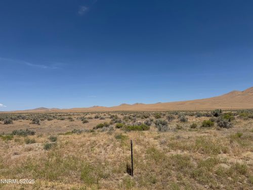 18-6665 Country Rd, Winnemucca, NV, 89445 | Card Image