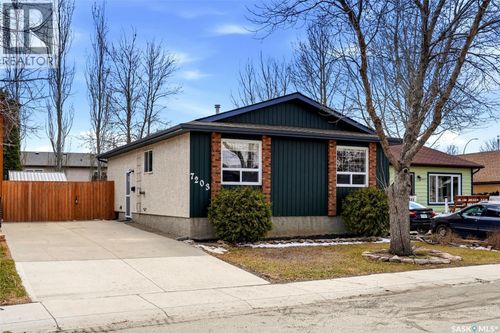 7203 Lawrence Dr, Regina, SK, S4X3X7 | Card Image