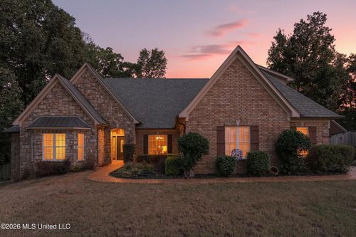 2138 College Rd, Southaven, MS, 38672-8141 | Card Image