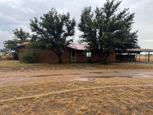 2330 E Ellis St, Levelland, TX, 79336-2726 | Card Image
