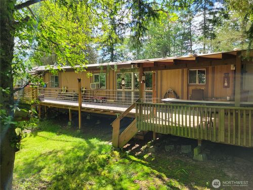 3824 Birch Bay Lynden Rd, Custer, WA, 98240-9550 | Card Image