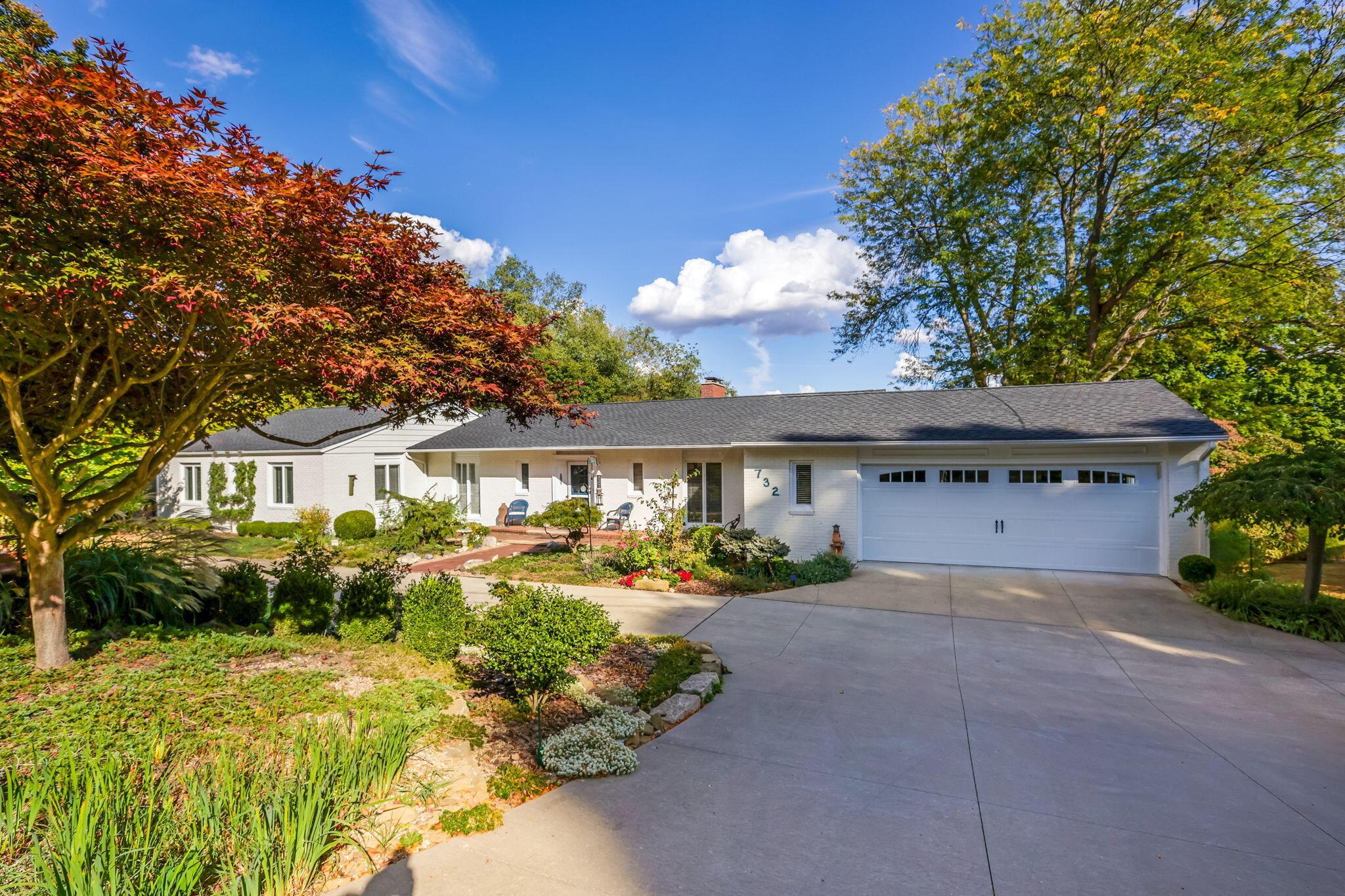 Mount Parnassus Dr, Granville, OH 43023