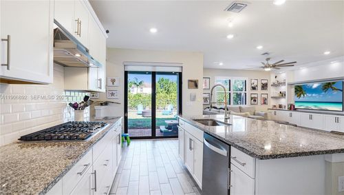 8605 Patron Ln, Lake Worth, FL, 33467-7500 | Card Image