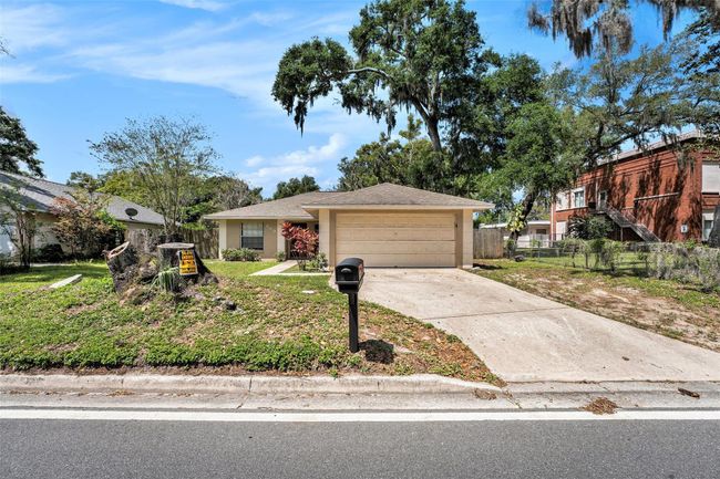 909 S Evers Street, House other with 3 bedrooms, 2 bathrooms and null parking in Plant City FL | Image 2