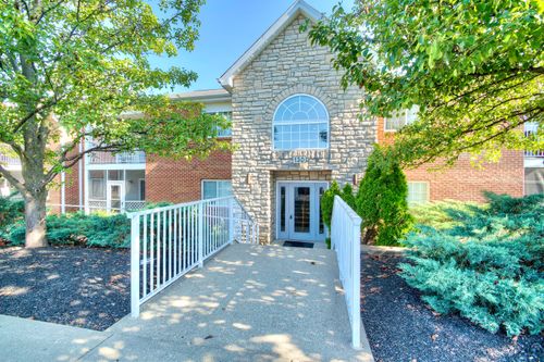 2-130 Pine Lake Dr, Erlanger, KY, 41018-4105 | Card Image