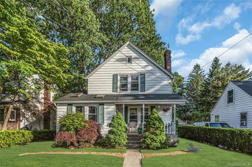 38 Macgregor Avenue, North Hempstead, NY, 11577 | Card Image