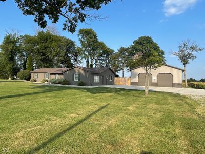 Beautiful Ranch home on over 2 acres with 1440 sq ft garage/barn | Image 2