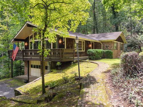 25 Iroquois Dr, Hendersonville, NC, 28791-1833 | Card Image