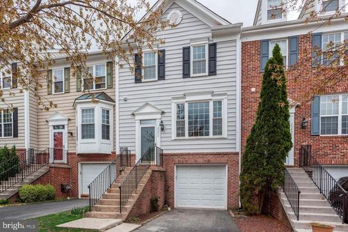 25454 Upper Clubhouse Dr, CHANTILLY, VA, 20152-5360 | Card Image