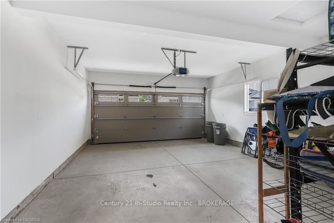 160 Hawthorn Cres, Condo with 3 bedrooms, 4 bathrooms and 2 parking in Kemble ON | Image 39