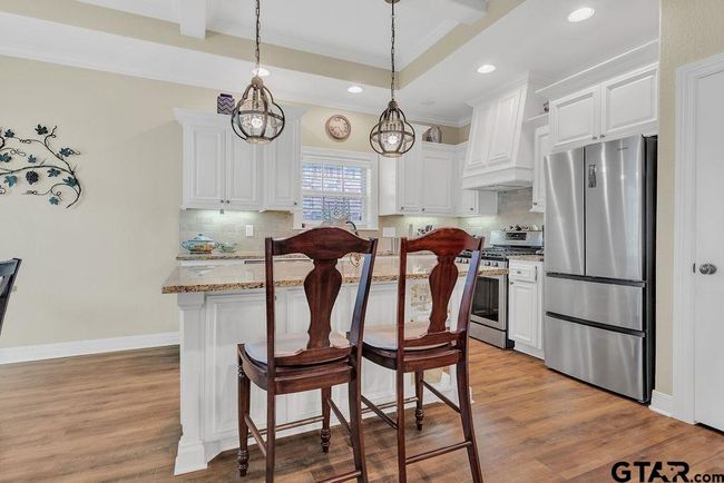 1216 Cobblestone Ct, House other with 3 bedrooms, 2 bathrooms and null parking in Carthage TX | Image 8