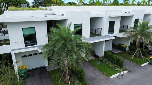 8-2526 Pierce St, Hollywood, FL, 33020-4312 | Card Image