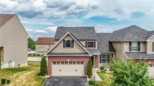 9667 Crescent Lane, Upper Macungie Twp, PA, 18031 | Card Image