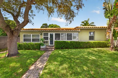a-423 Sw 11th Ct, Fort Lauderdale, FL, 33315-1246 | Card Image