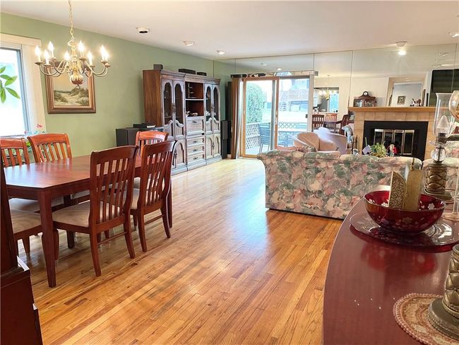 Livingroom and Dining Room | Image 7