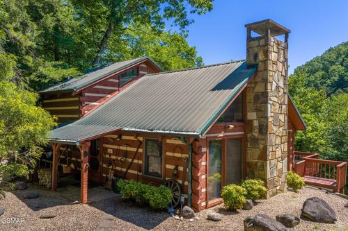 218 Freedom Lane, Gatlinburg, TN, 37738 | Card Image