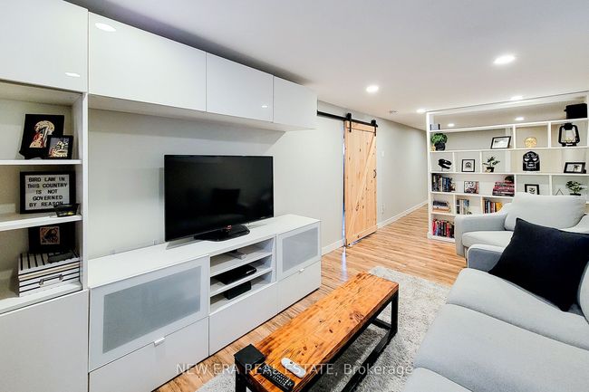 18 Ellis Ave, House other with 2 bedrooms, 2 bathrooms and 1 parking in Hamilton ON | Image 29
