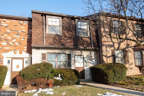 310-310 Glen Way, ELKINS PARK, PA, 19027-1741 | Card Image