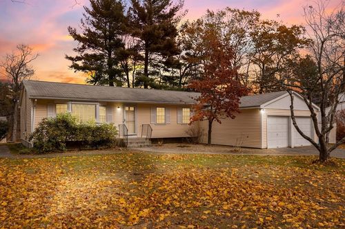 11 Francine Dr, Holliston, MA, 01746-1729 | Card Image