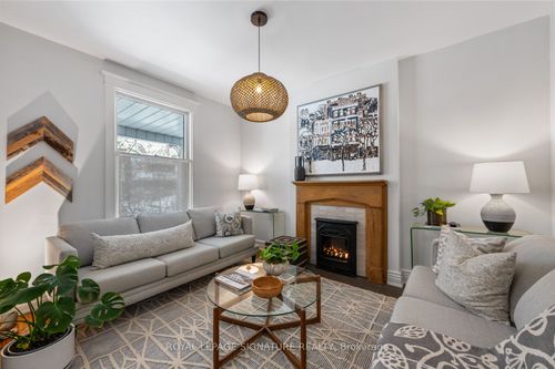 101 Silver Birch Ave, Toronto, ON, M4E3L3 | Card Image