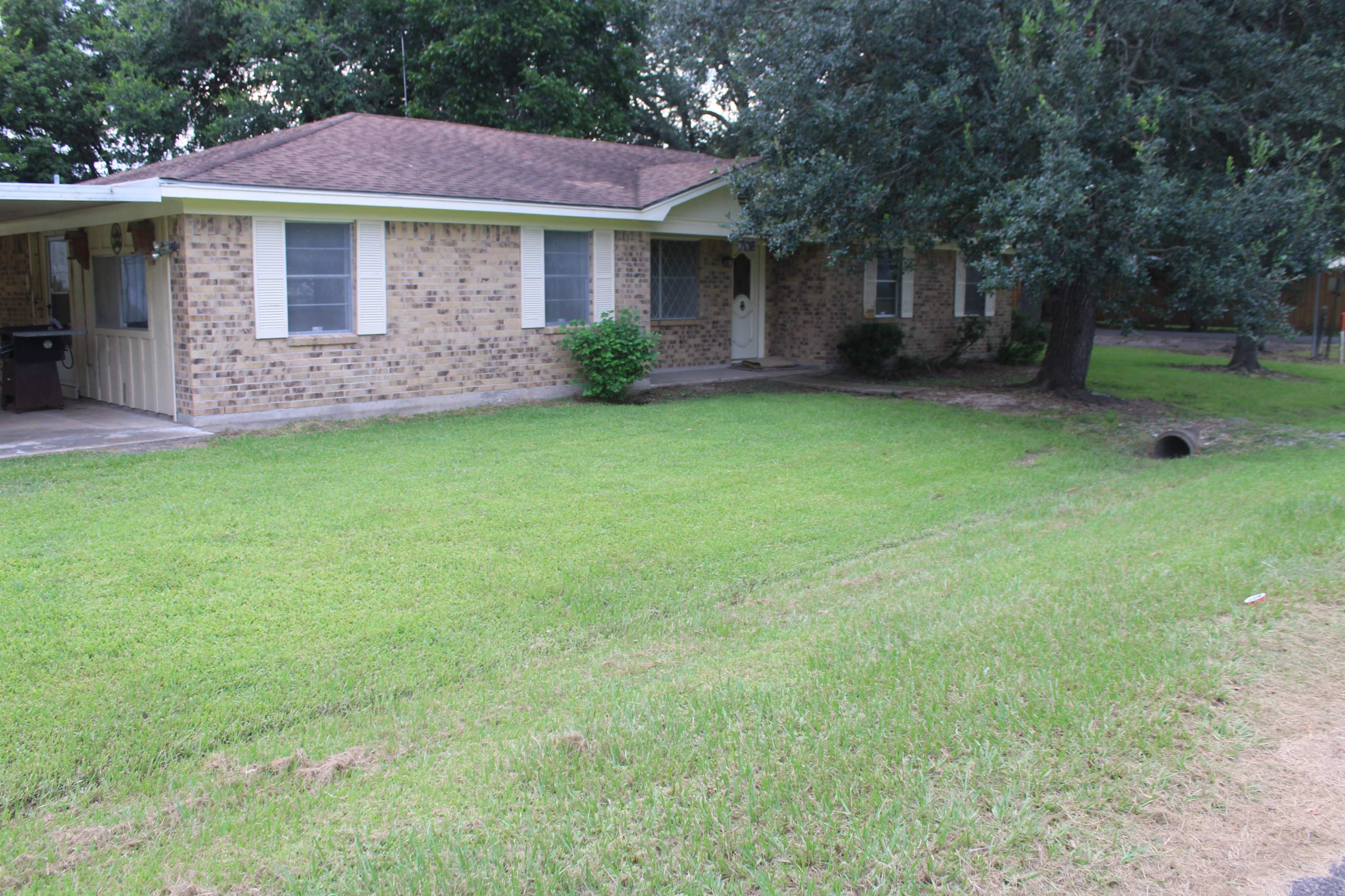 Residential in Winnie 5