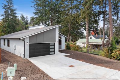 914 104th Street Ct S, House other with 3 bedrooms, 2 bathrooms and 2 parking in Tacoma WA | Image 2