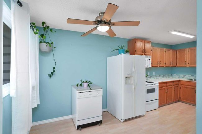 77 Overdown Dr, Home with 3 bedrooms, 1 bathrooms and 2 parking in Red Deer AB | Image 10