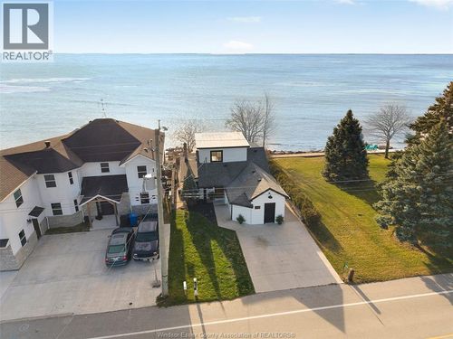 {{alt}} | Card Image