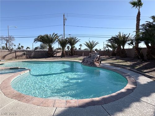 1613 Crystal Chimes Dr, Las Vegas, NV, 89106-1361 | Card Image