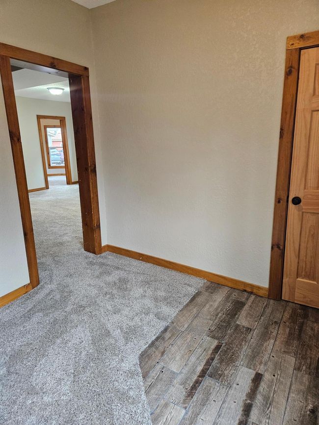 Tiled front entry | Image 4