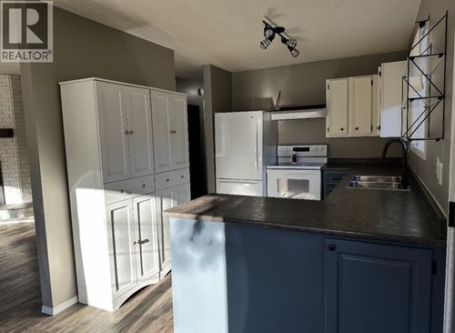 1210 Elkhorn Cres, Prince George, BC, V2M6J1 | Card Image