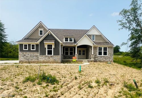 2091 Hayden Dr, Hinckley, OH, 44233-8501 | Card Image