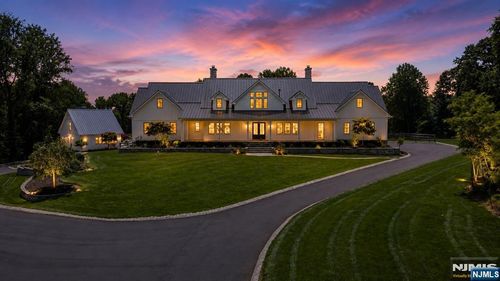 7 Homelands Dr, Colts Neck, NJ, 07722-1105 | Card Image