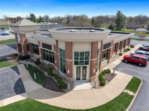 5721 S Lindbergh Blvd, Saint Louis, MO, 63123-6936 | Card Image