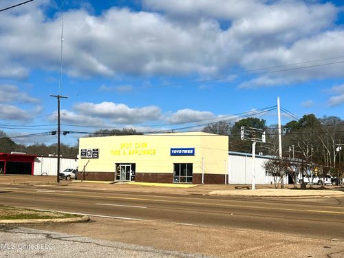 140 Highway 12 W, Kosciusko, MS, 39090-3206 | Card Image