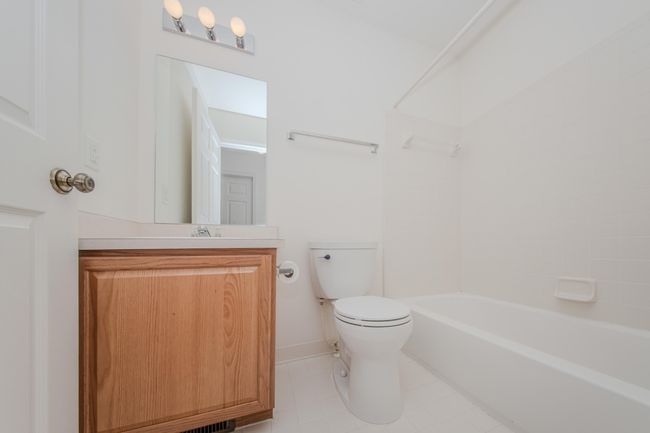 128 Commons Cir, Condo with 2 bedrooms, 2 bathrooms and null parking in Saline MI | Image 36