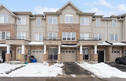 31 Mayland Trail, Stoney Creek, ON, L8J0G4 | Card Image