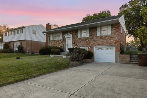 16 Shenandoah Dr, Florence, KY, 41042-2118 | Card Image