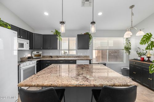 18631 N 5th Dr, Phoenix, AZ, 85027-6627 | Card Image